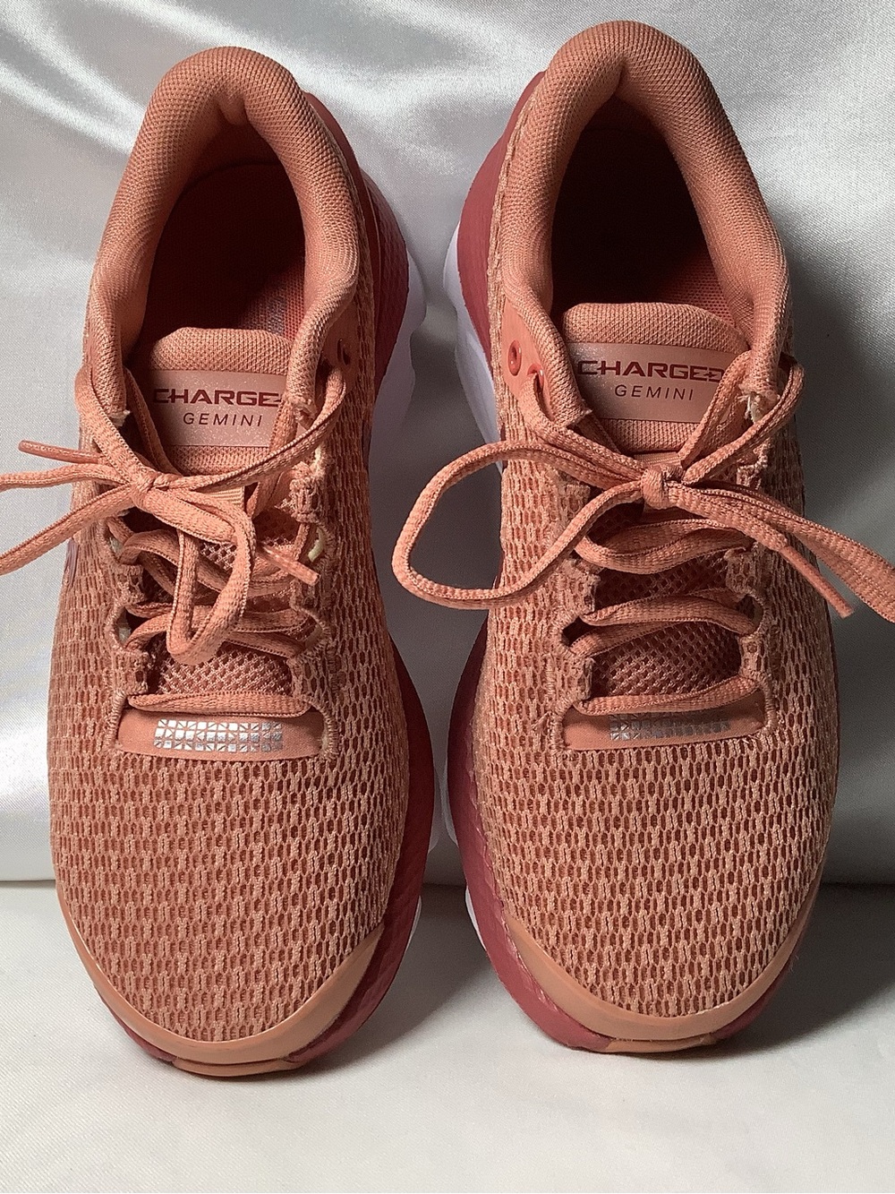 New Under Armour Charged Girls Youth 4.5Y Coral Pink Running Sneakers NWOB